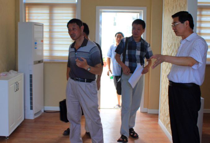 泰州市外国专家局等四单位考察我校外国专家接待工作 泰州市外国专家局等四单位考察我校外国专家接待工作