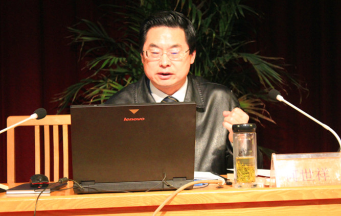 我校举行党的群众路线教育实践活动专题辅导会 我校举行党的群众路线教育实践活动专题辅导会