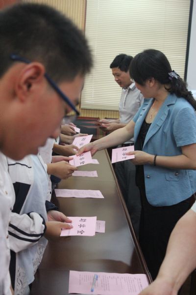 手拉手_心连心_战胜困难_放飞梦想 手拉手_心连心_战胜困难_放飞梦想