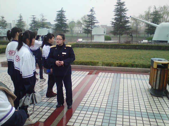 缅怀革命先烈,弘扬民族精神—3月30日泰州实验中学清明节祭扫活动 缅怀革命先烈,弘扬民族精神—3月30日泰州实验中学清明节祭扫活动