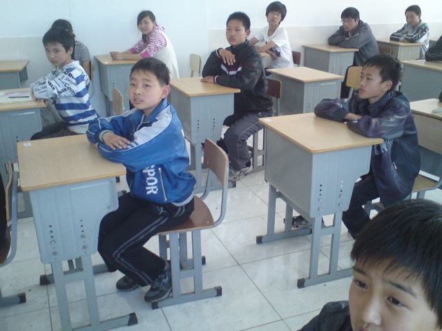 初中语文组开展“天籁轩”社团活动 初中语文组开展“天籁轩”社团活动