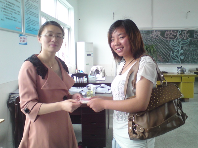 泰州实验中学两名毕业生获爱心捐助 泰州实验中学两名毕业生获爱心捐助