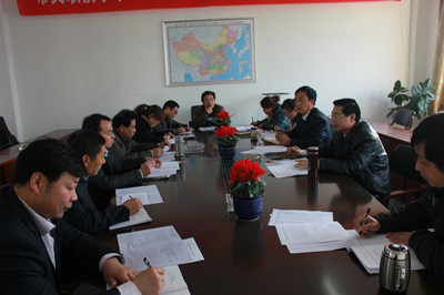 我校开展“立足岗位践行先进性、保持纯洁性”专题大讨论活动的推进会 我校开展“立足岗位践行先进性、保持纯洁性”专题大讨论活动的推进会