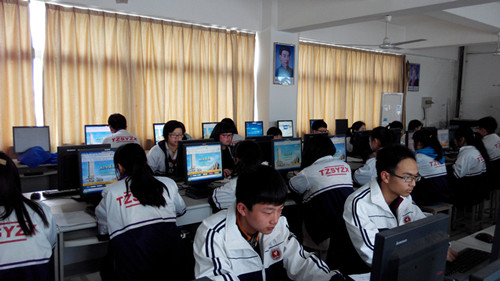 泰州实验中学网上祭英烈活动 泰州实验中学网上祭英烈活动