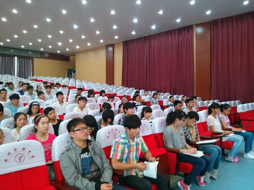 泰州实验中学团委召开2014-2015学年度第一学期团支部例会 泰州实验中学团委召开2014-2015学年度第一学期团支部例会