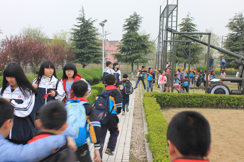 泰州实验中学2015年“寻找红色足迹”之参观海军诞生地纪念馆 泰州实验中学2015年“寻找红色足迹”之参观海军诞生地纪念馆