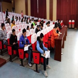 我校团委召开团支部例会 我校团委召开团支部例会