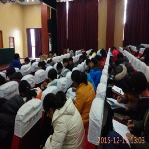 我校团委召开团员及入团积极分子团课培训 我校团委召开团员及入团积极分子团课培训