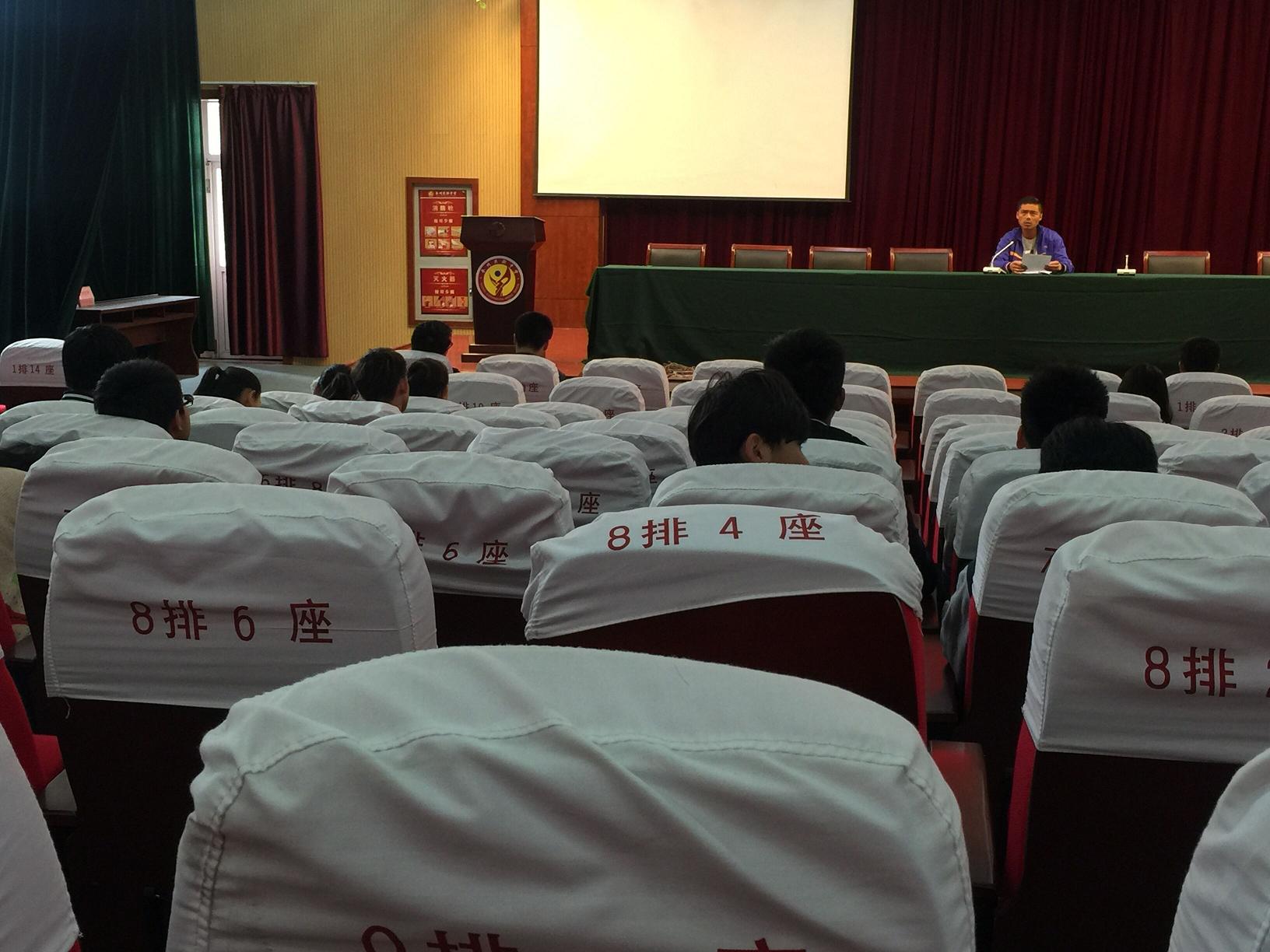 泰州实验中学食堂召开学生满意度座谈会 泰州实验中学食堂召开学生满意度座谈会