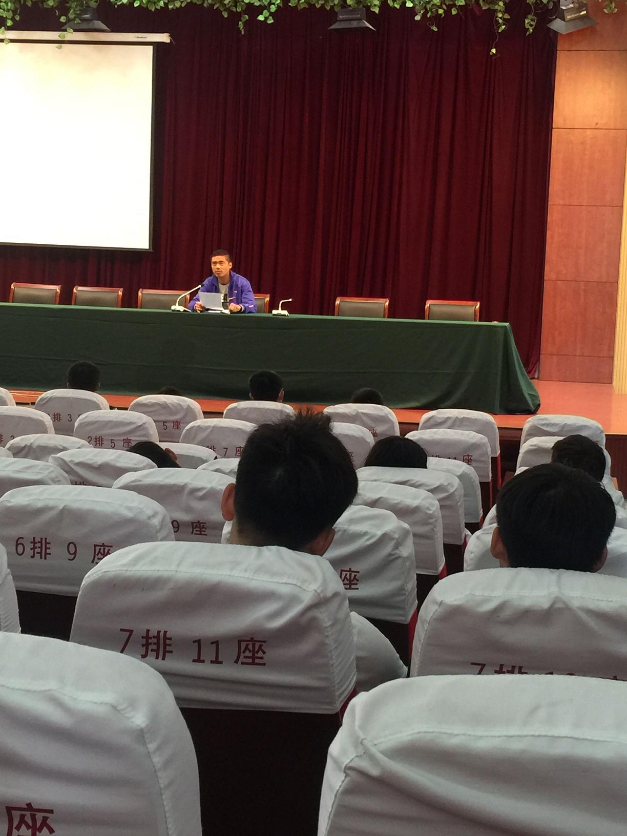 泰州实验中学食堂召开学生满意度座谈会 泰州实验中学食堂召开学生满意度座谈会