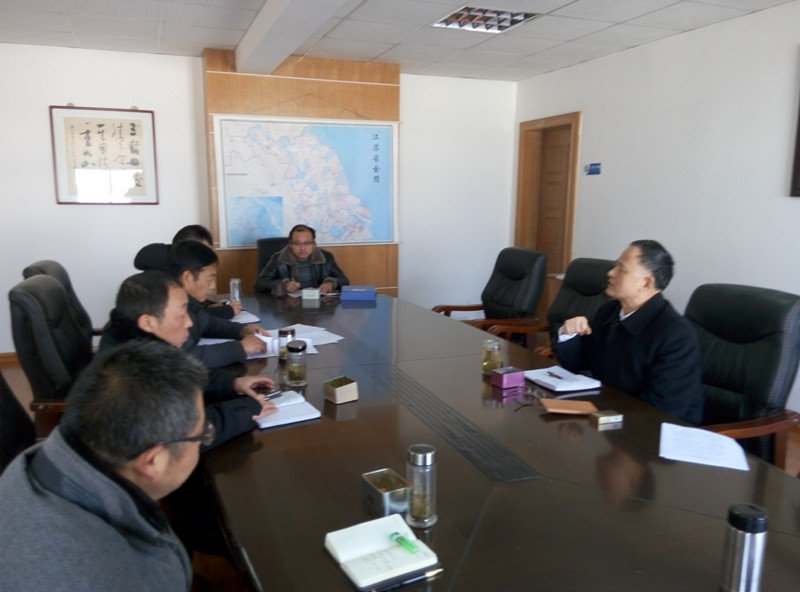 泰州实验中学召开2107年度领导班子专题民主生活会